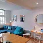 Nikki's House Baiona