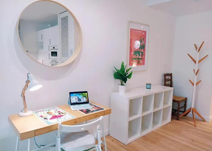 Nikki's House * Bayonne