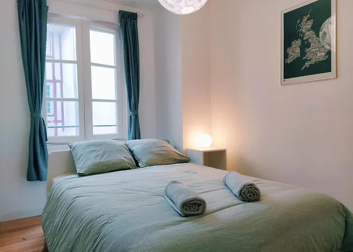 Nikki's House * Bayonne